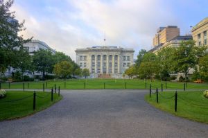 800px-Harvard_Medical_School_HDR