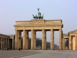 640px-Brandenburger_Tor_2005_006